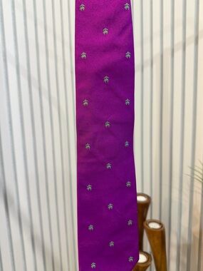 Magenta Brooks Brothers Embroidered Silk Tie